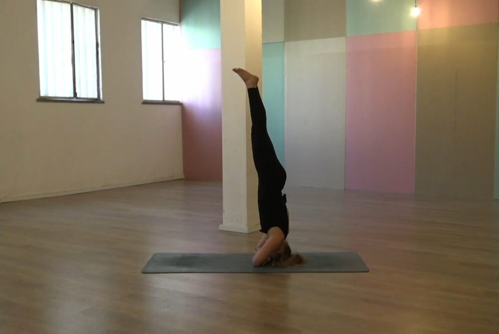 Yoga Basics – Head and Hand Stands